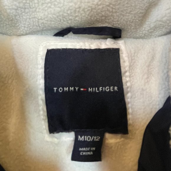 Girls Tommy Hilfiger Long Puffer Jacket with Faux Fur Hood - Picture 9 of 10